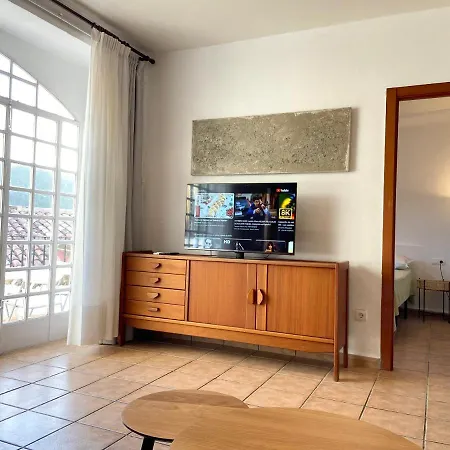 Piso En Con Vistas, Aire Acondicionado, Wifi Y Smart Tv *